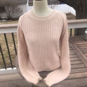 H&M light pink sweater
